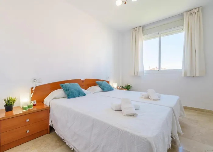La Paloma With Pool - Happy Apartment Fuengirola